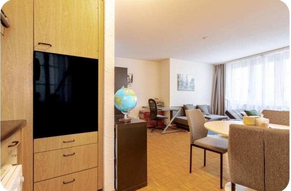 5-mins Walk To Main Station - Center Zürich