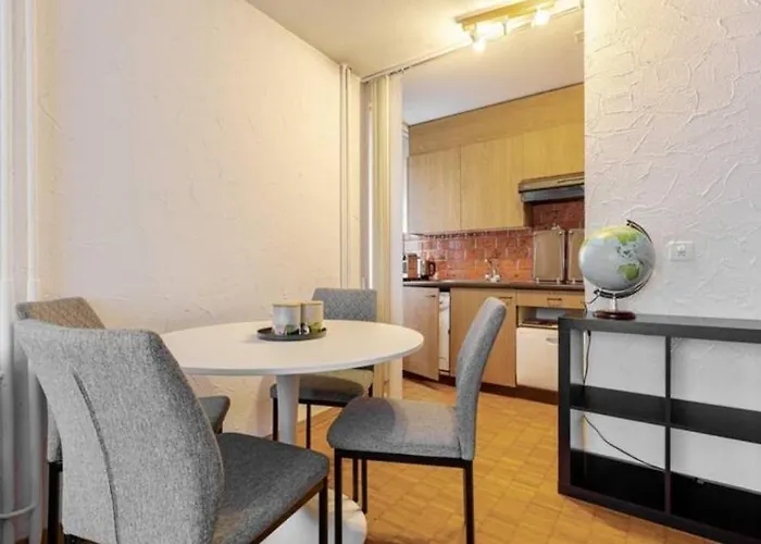 5-Mins Walk To Zurich Main Station - City Center