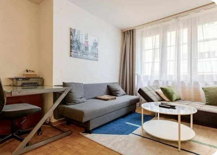 5-Mins Walk To Zurich Main Station - City Center