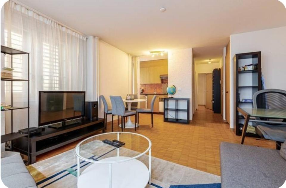 Appartement 5-mins Walk To Main Station - Center *